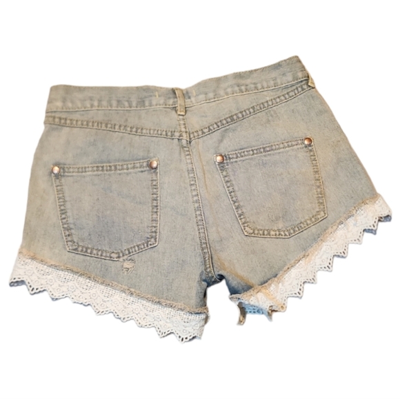 Free People Denim and Lace Overwash Distressed Shorts Size 26 Summer Spring - Picture 5 of 7